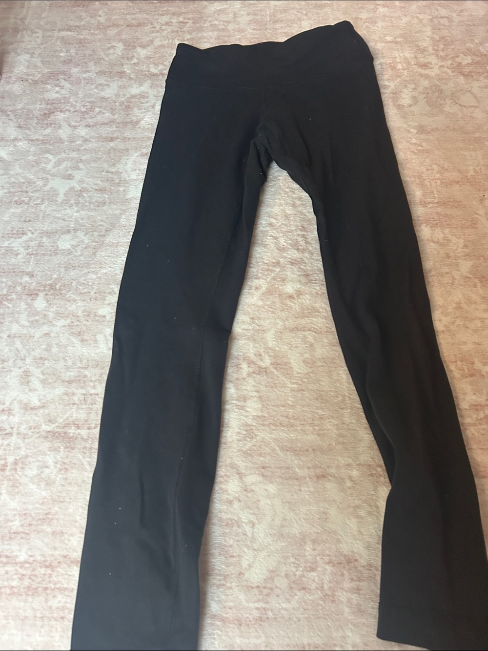 Black lululemon leggings